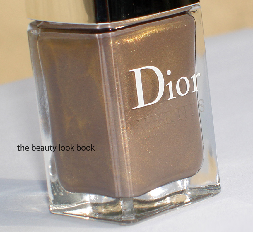 Dior Vernis for Holiday 2011 in Exquis 611 - The Beauty Look Book